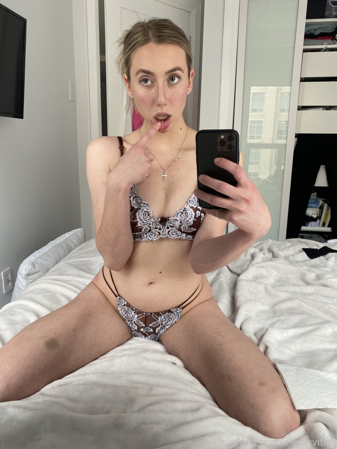 Alexxkotowski-Alexxxvibes - Alexandra Blank-Onlyfans- Toronto Thot #IXuedIPE