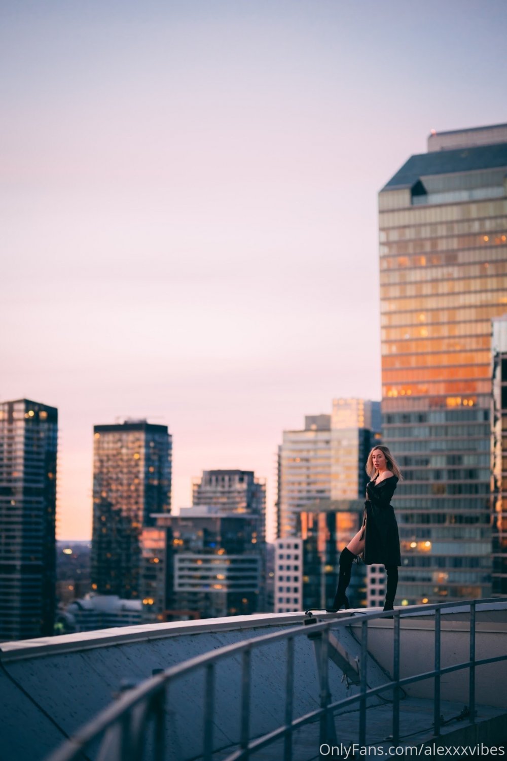 Alexxkotowski-Alexxxvibes - Alexandra Blank-Onlyfans- Toronto Thot #oRx06pa6