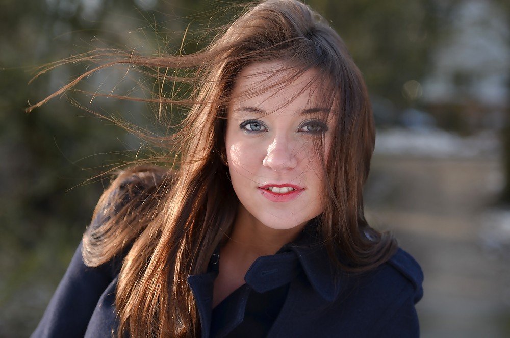 Julie Skyhigh 4 #b6ambFM4