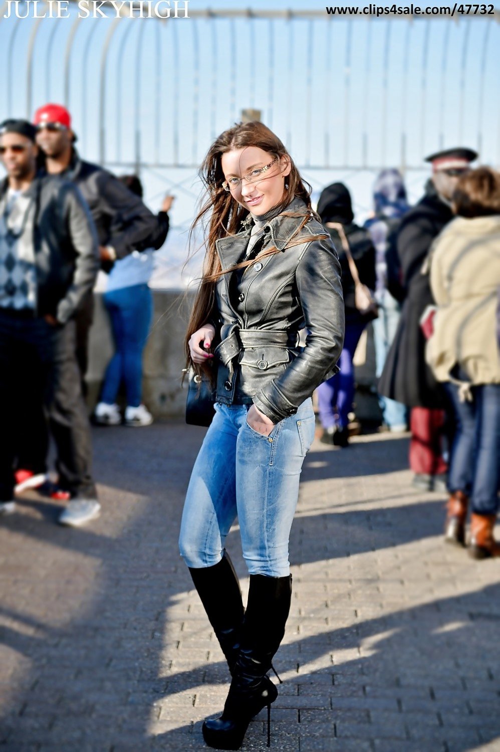Julie Skyhigh 4 #q9lwJ32U