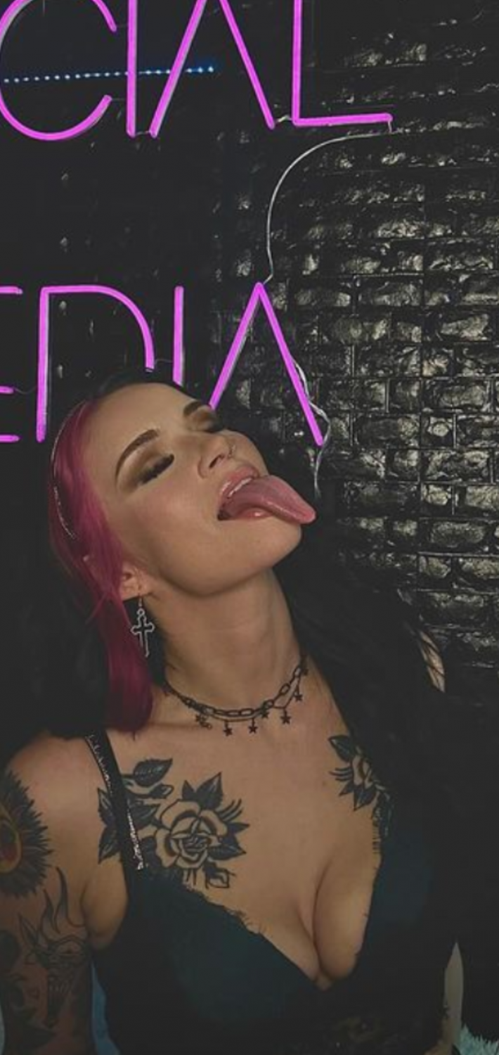Tongue.bandit #9eCVkdgq
