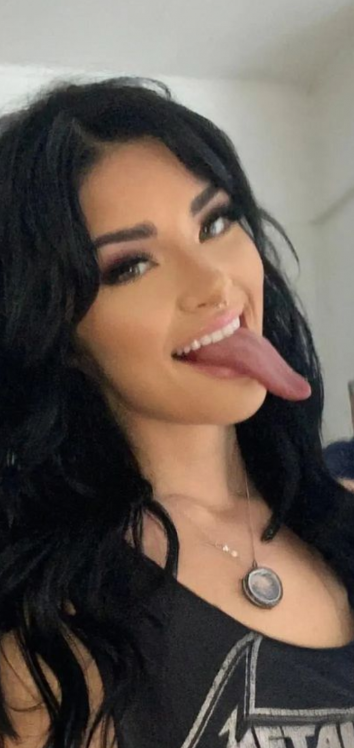 Tongue.bandit #CjtFOEVx