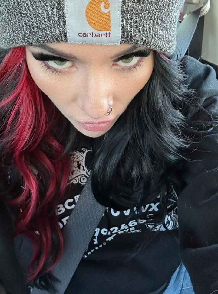 Tongue.bandit #KXiCxiK4