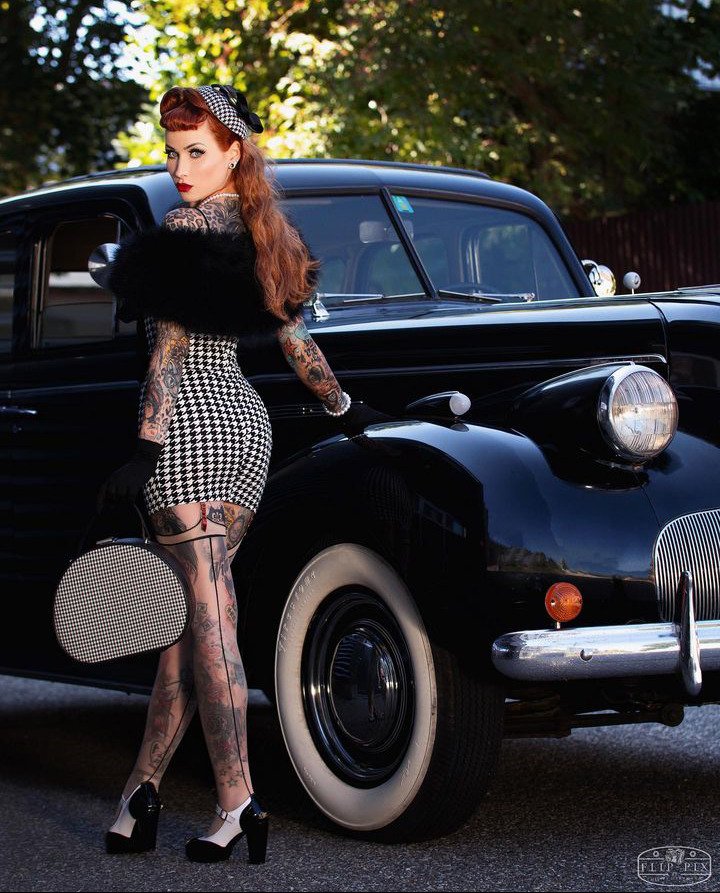 Gás or Ass - redhead #FbWVGUh2