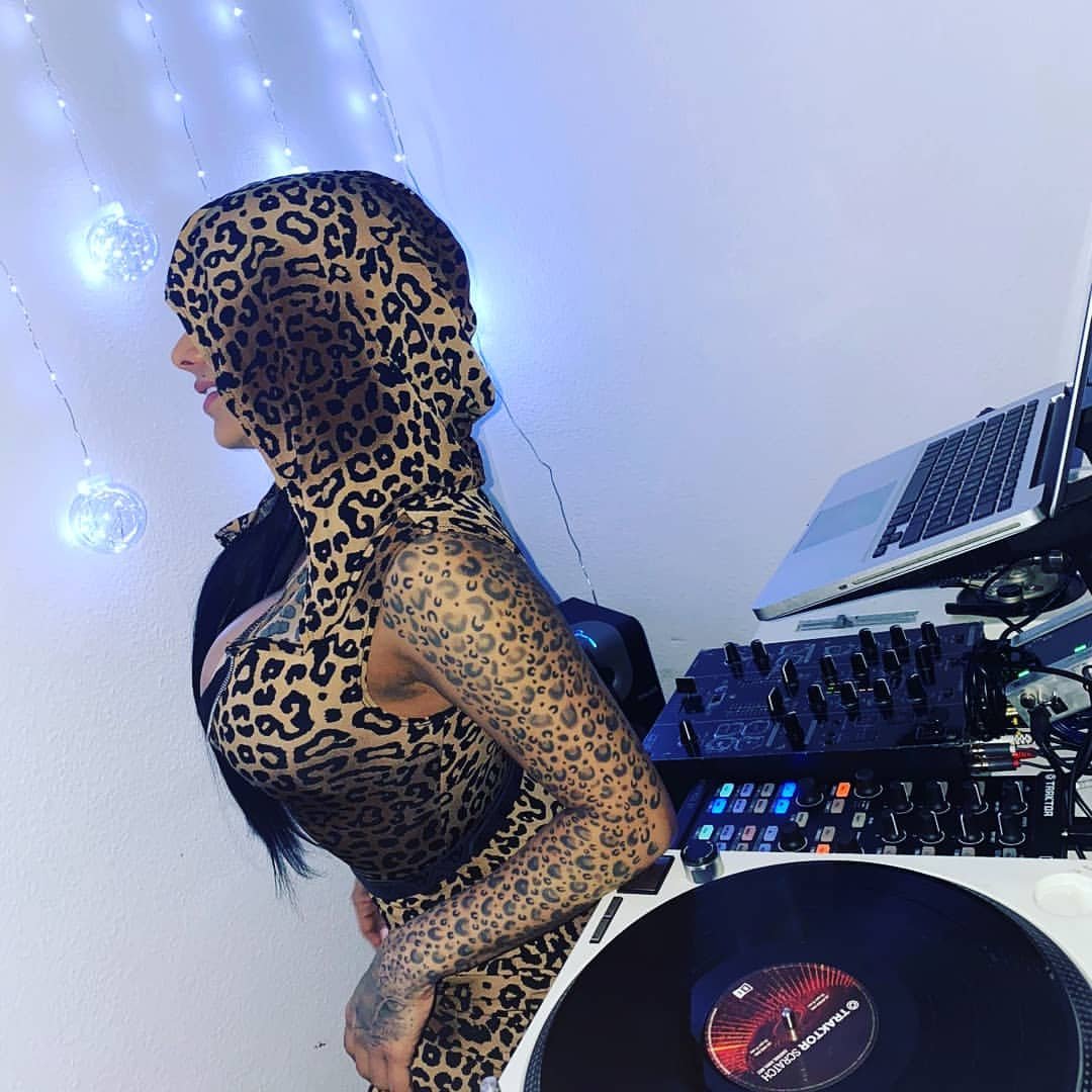 Cleopatra from Switch #bmdUVP0y