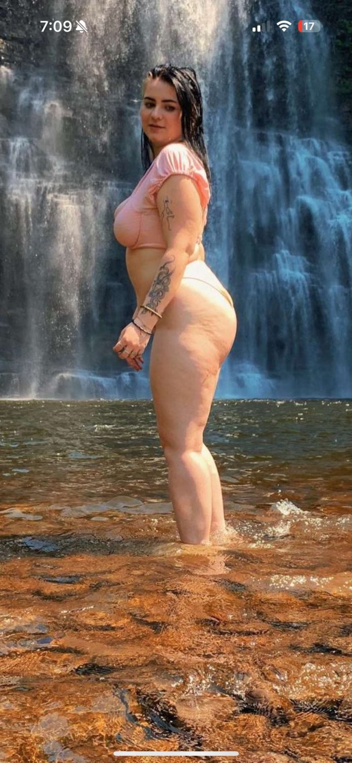 Singer bombshell #FhGzBLRu