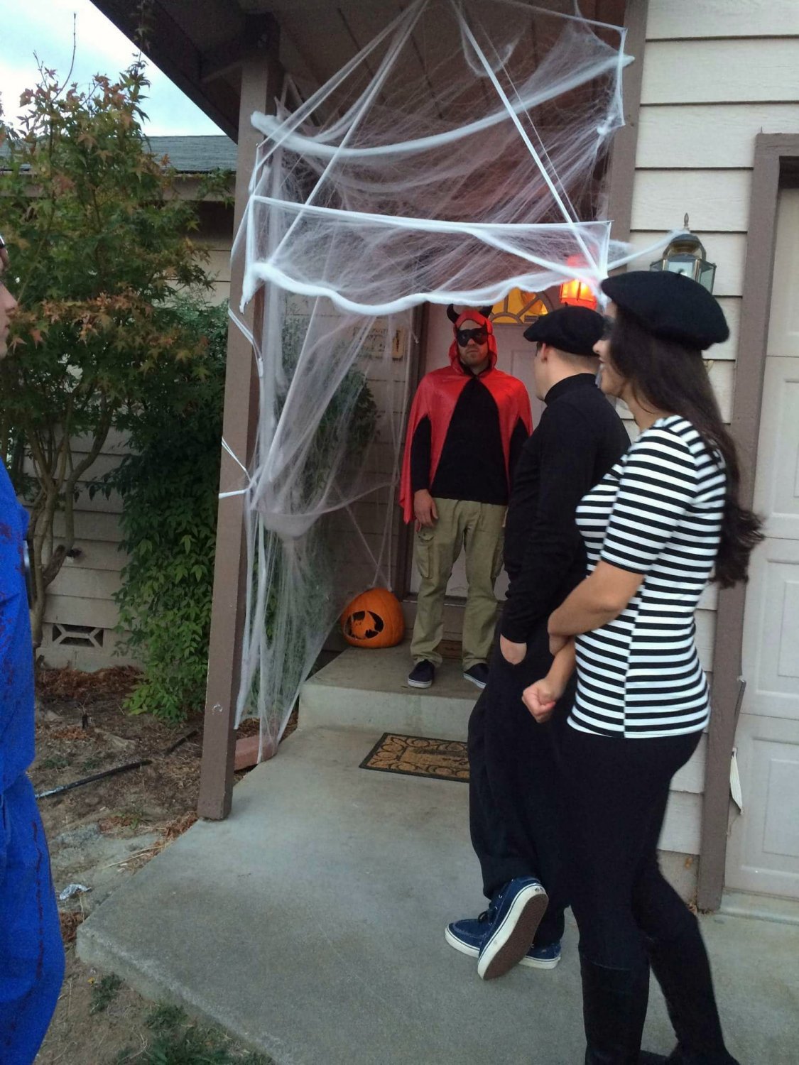 teacher E 2 #3vYW4DaI